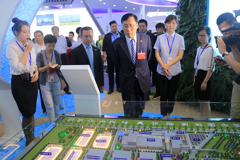 陕西金年会集团携“绿水青山”亮相丝博会｜副省长魏增军参观