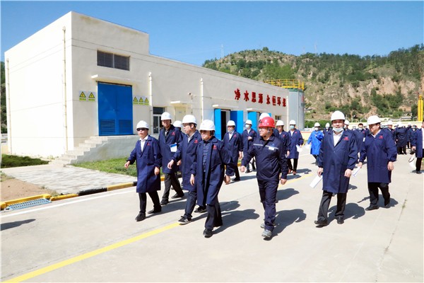 陕西金年会集团复工复产促增长项目观摩会议与会人员走进金年会保隆生态三秦在延在铜项目