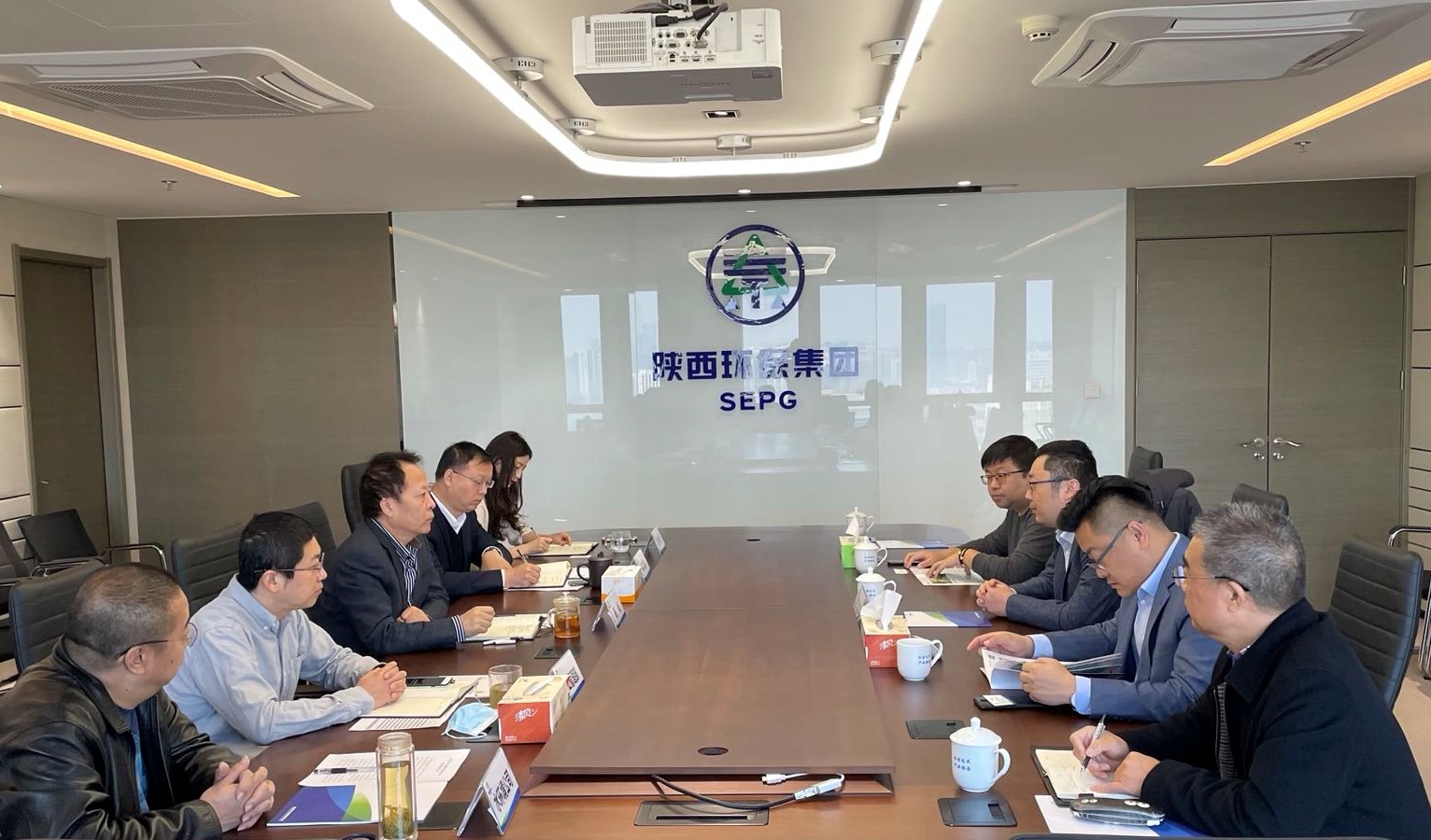 陕西金年会集团与南方创业科技公司互换座谈