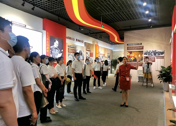 陕西金年会集团组织党员干部参观陕西省庆祝中国共产党成立100周年主题展