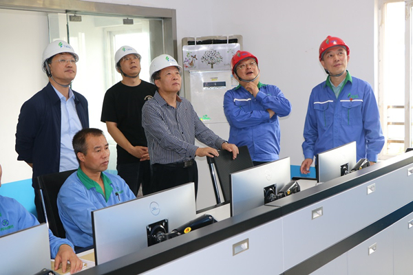 顾峰到三秦金年会股份公司下属省危废措置中心查抄领导工作