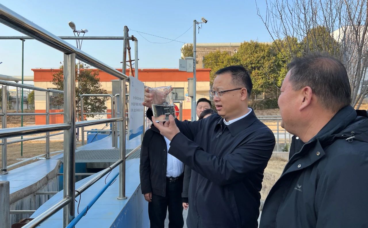 陕西金年会集团与大荔县当局座谈互换