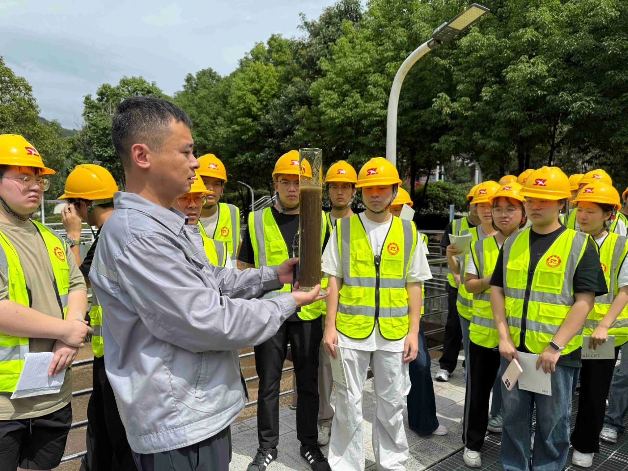 社会责任｜水环境公司发展“党建引领促发展 金年会教育共成长”公家盛开日活动